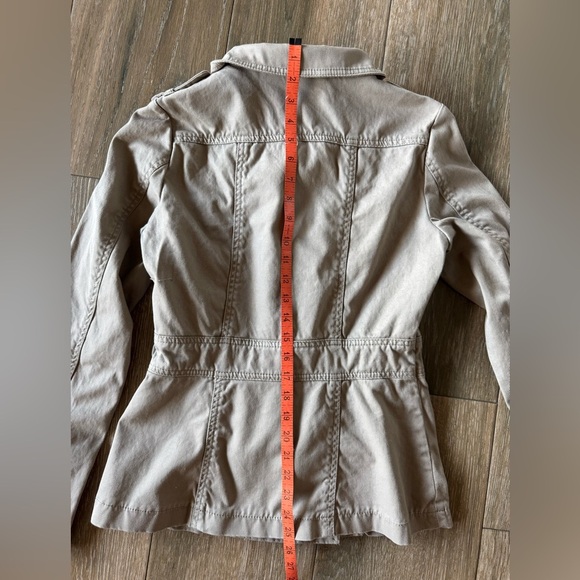 H&M Divided tan double breasted military short trench coat size small - Picture 7 of 10
